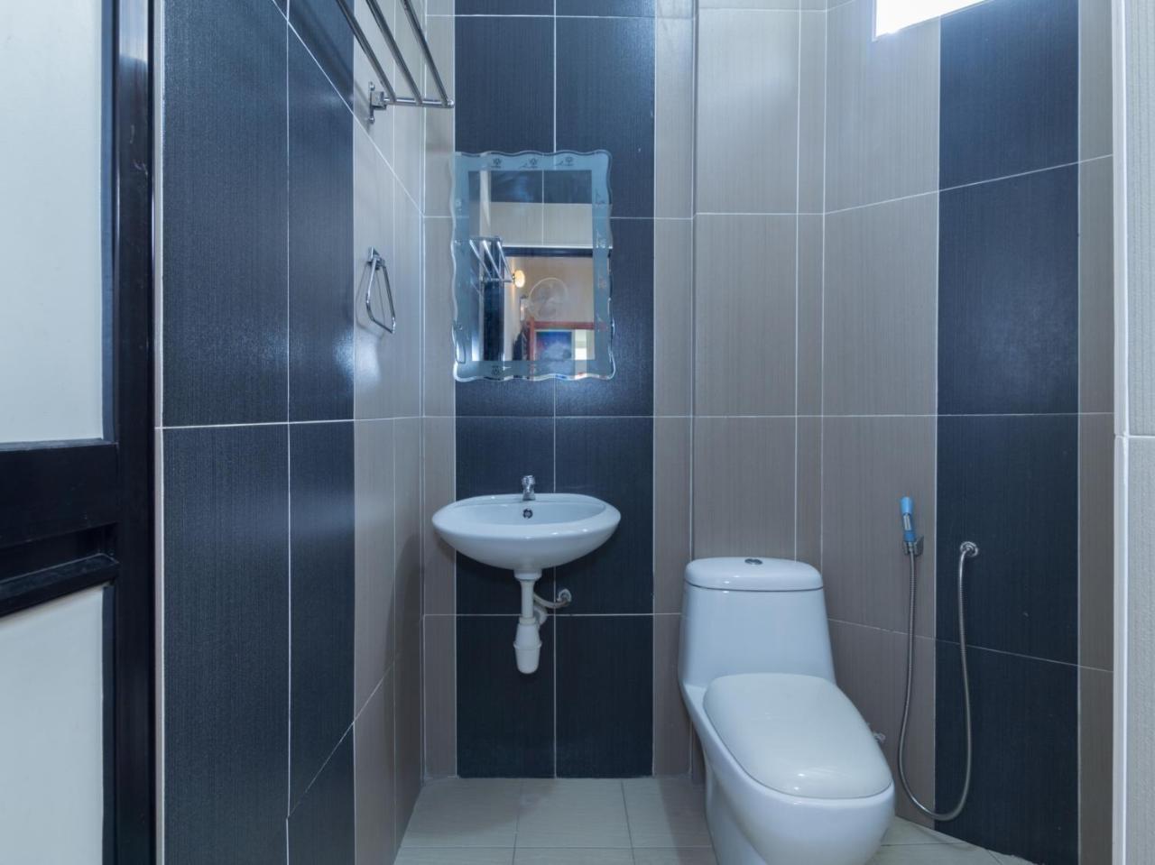 Oyo 424 Kk Inn Hotel Ampang  Kültér fotó