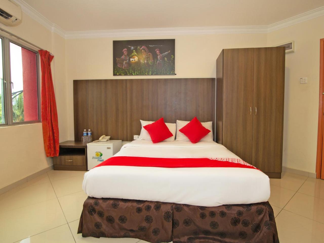 Oyo 424 Kk Inn Hotel Ampang  Kültér fotó